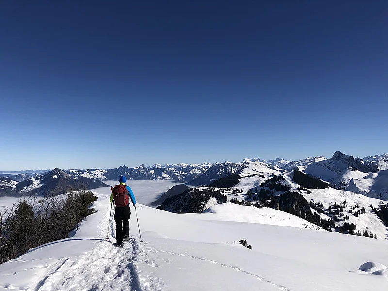 Schneesport, Schneeschuhlaufen, Skifahren | Lara Mandioni Schneesport, Schneeschuhlaufen, Skifahren | Lara Mandioni